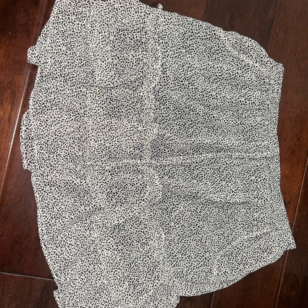 Black and White Patterned Skirt